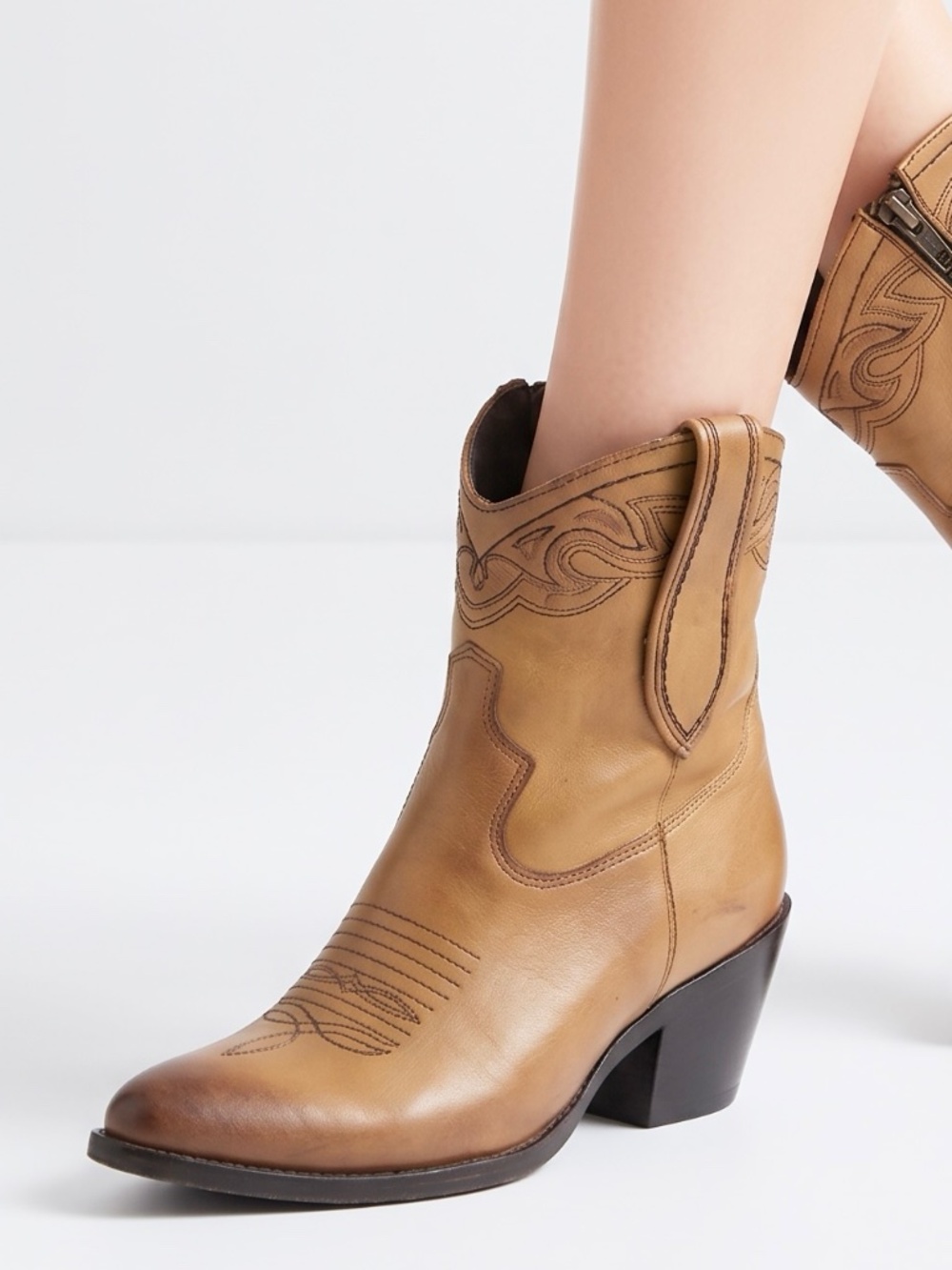 OLD GRINGO • Nikki Bell Tan Leather Western Ankle Boots Size 6 B